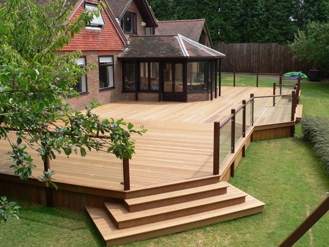 What are the reasons why hire a professional deck builder?